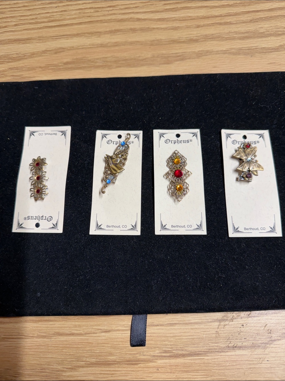 Orpheus Gold Tone Embellished (4) Barrettes